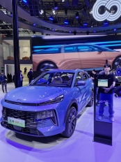 زورآزمایی جی ای سی (JAC) با غول های خودروسازی جهان در نمایشگاه پکن 2024