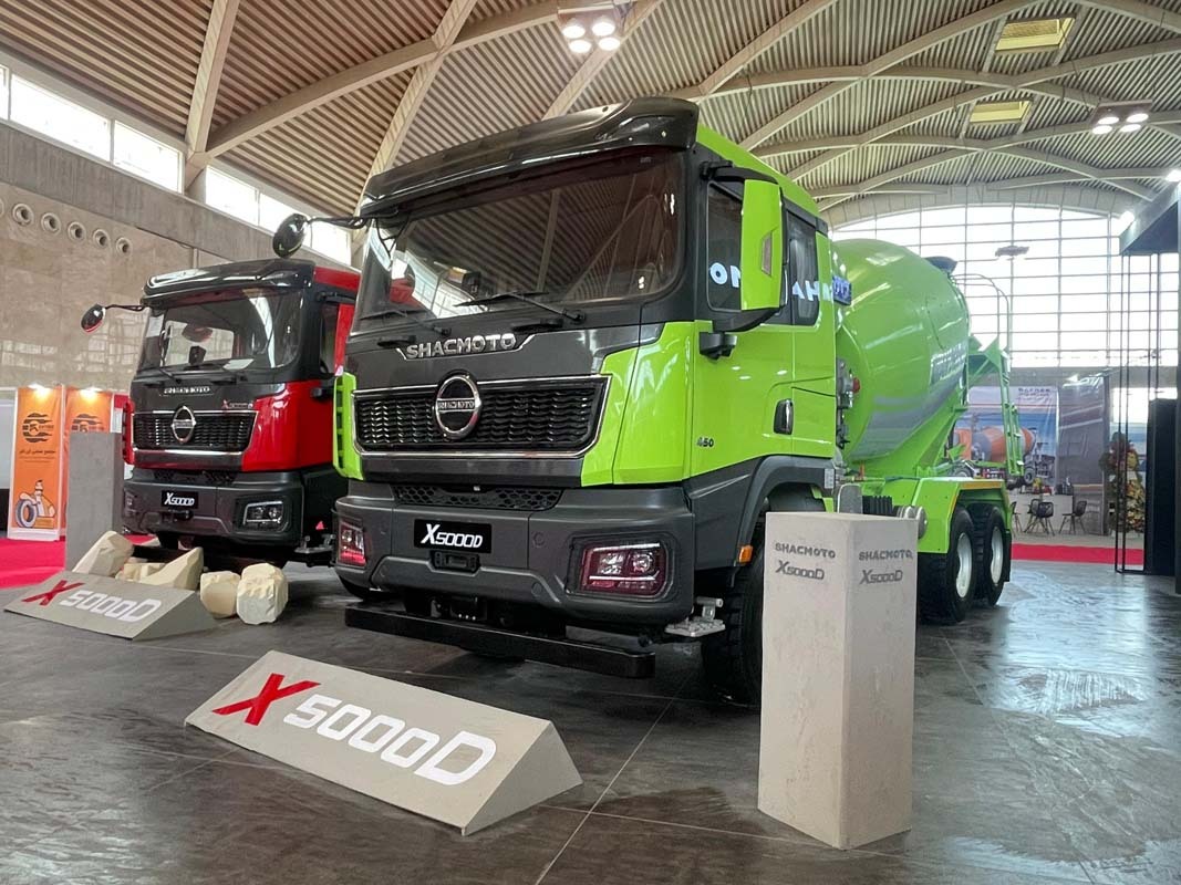 Aryan Diesel with SHACMOTO products at the International Concrete Exhibition