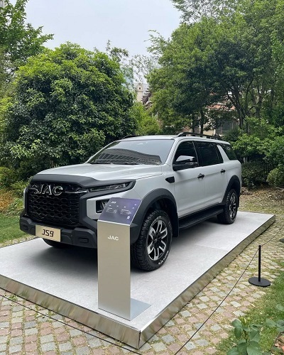 Kerman Motor Brings a New Tech-Focused SUV to Iran Kerman Motor Brings a New Tech-Focused SUV to Iran