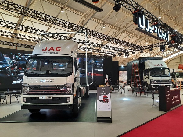 Arian Diesel Unveils 12-Ton Automatic Truck and Launches Special Sales Offers for JAC at Shiraz Auto Show