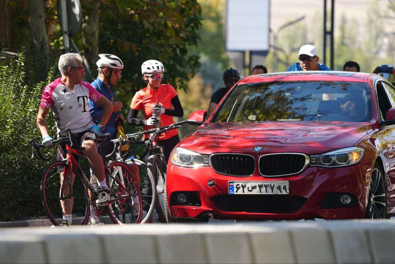 اولین گردهمایی اختصاصی  درچرخه سواران BMW در نمایندگی پرشیا خودرو کد 121 لواسان