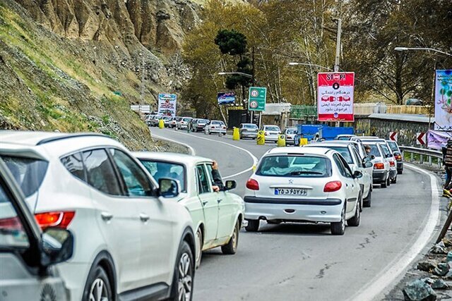 ترافیک‌ سنگین در آزادراه تهران _ شمال و جاده چالوس