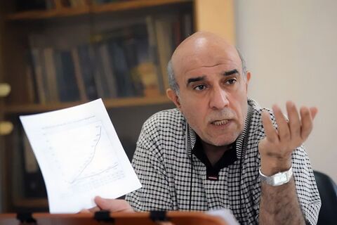 انجمن خودروسازان خواستار بازنگری تعرفه واردات خودروهای بنزینی انجمن خودروسازان خواستار بازنگری تعرفه واردات خودروهای بنزینی