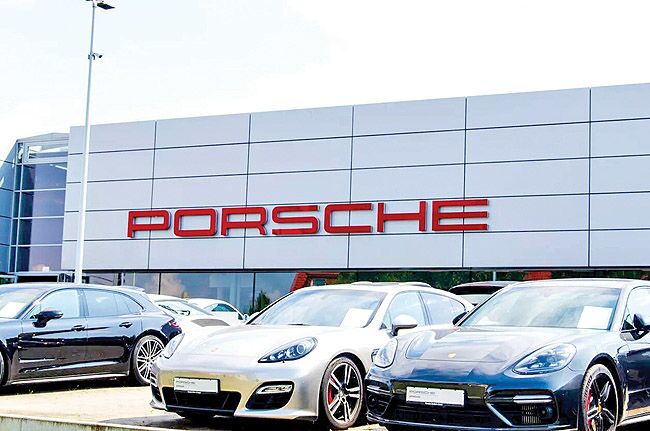 پورشه فراخوان داد