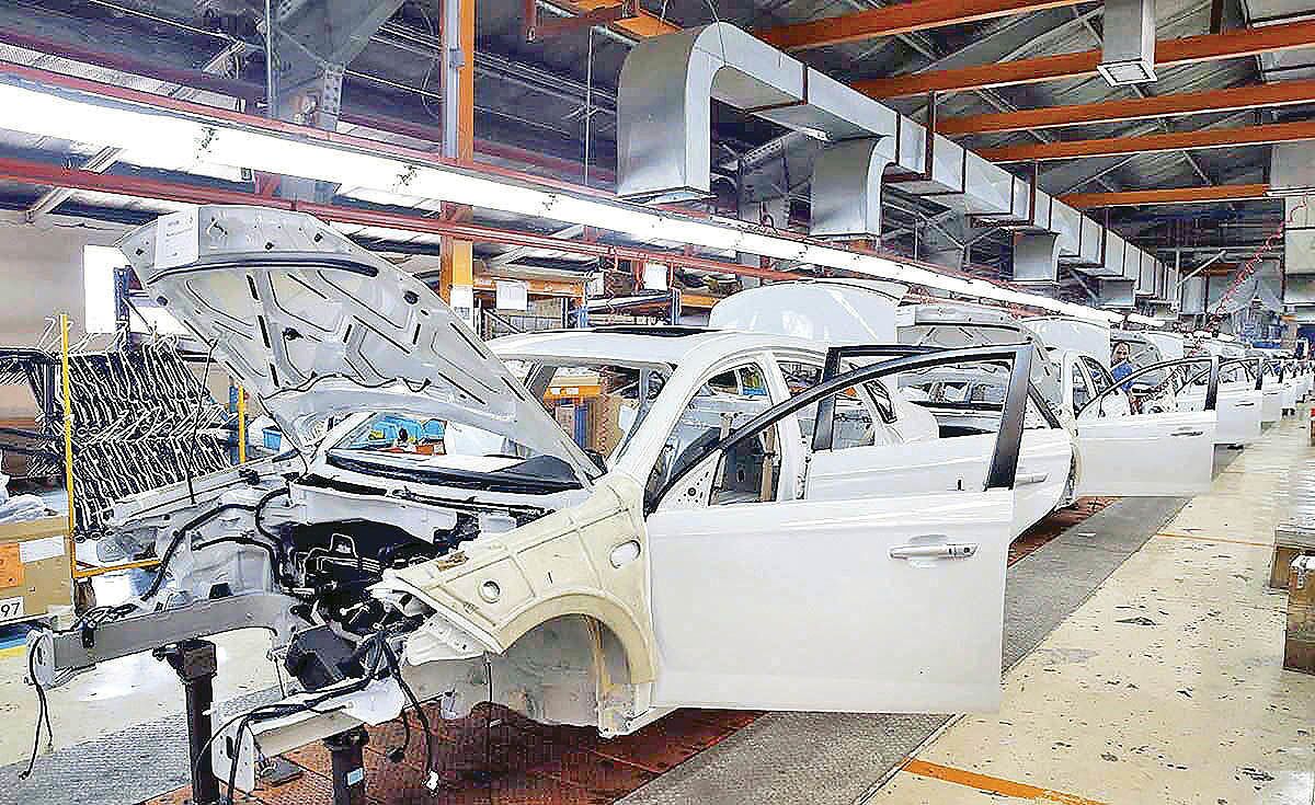 خودرو محرک رشد اقتصادی می‌شود؟