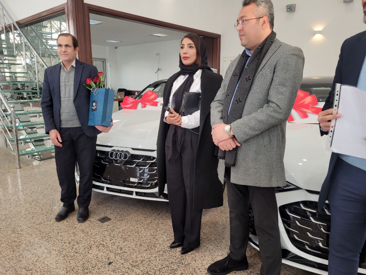 تحویل آئودی ها A3 نادینخودرو به جانبازان تحویل آئودی ها A3 نادینخودرو به جانبازان