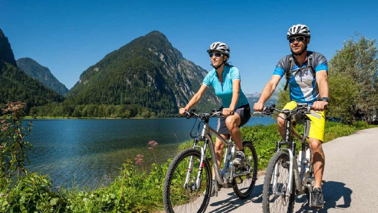 بهترین دوچرخه برقی کوهستانی برای طبیعت گردی؛ مقایسه 5 مدل