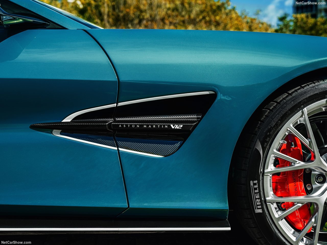 تصویر روز؛ Aston Martin Vanquish Volante Wave Edition (2026)