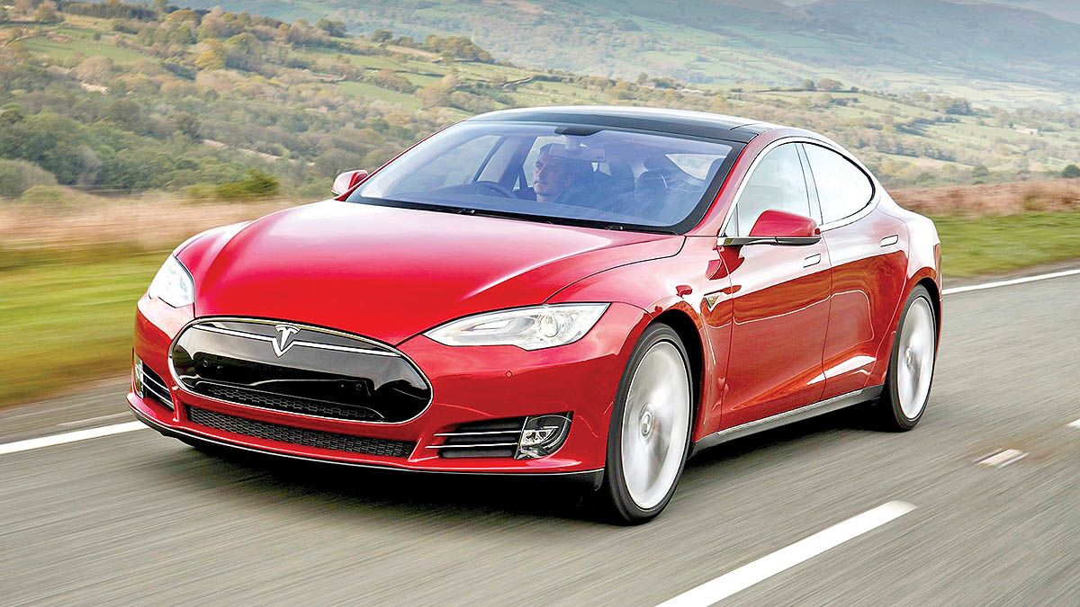 رانندگی خودکار تسلا مشروط به «اشتراک ماهانه»