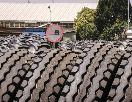 چرا تایر گران می‌شود؟