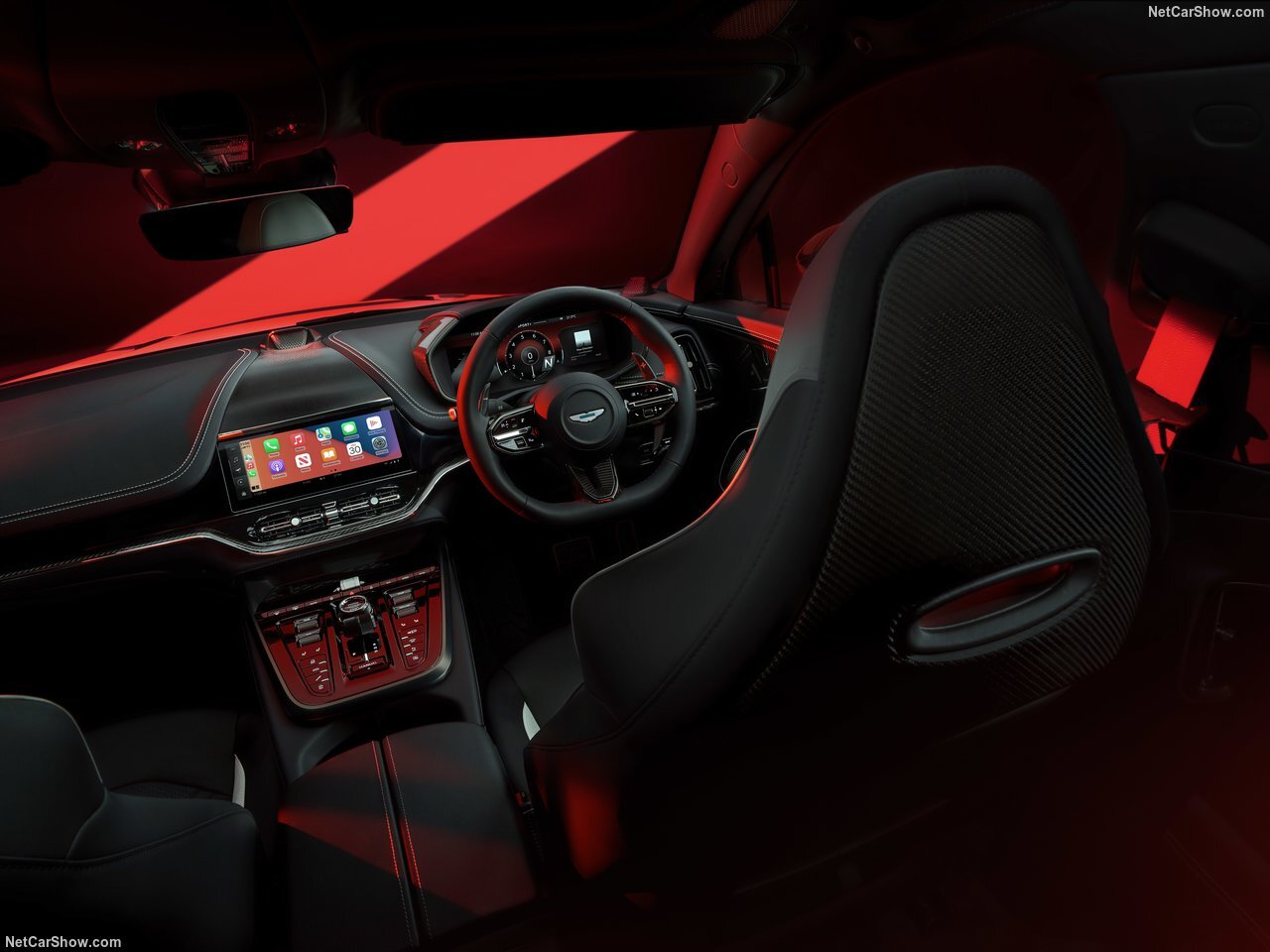 تصویر روز؛ Aston Martin DBX S (2026)