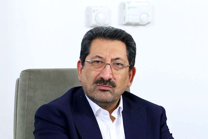 وزیر صمت: دولت سهام خودروسازان را واگذار می‌کند