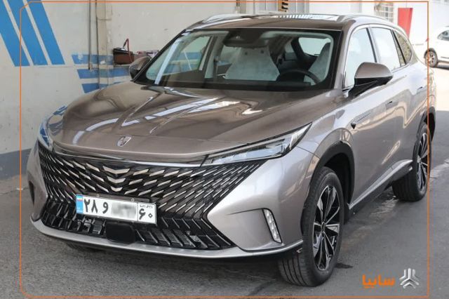  نخستین سری از خودروهای رووی ERX5، محصول جدید و پیشرفته وارداتی پارس‌خودرو پلاک شد؛ تحویل این خودروها به مشتریان به‌زودی آغاز خواهد شد