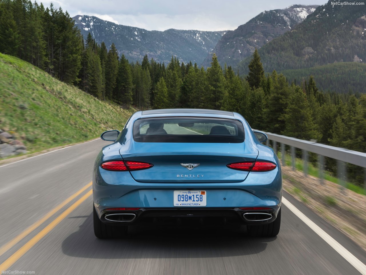 تصویر روز؛ Bentley Continental GT Azure (2025)