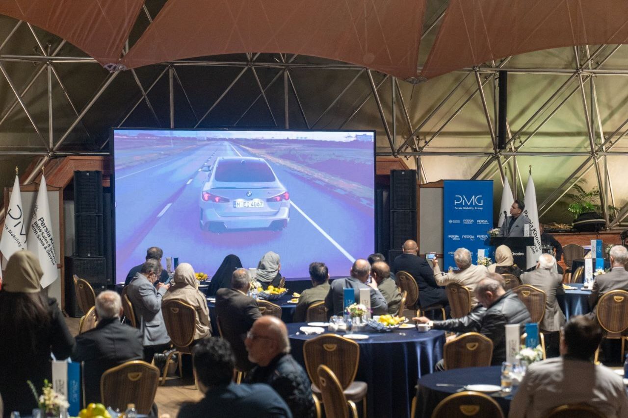 خودروی BMW مدل ۲۰۲۵ زیر پای مدافعان وطن