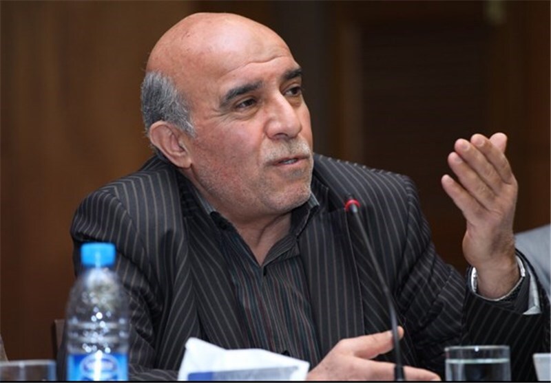 انتقاد خودروسازان از انتقاد خودروسازان از