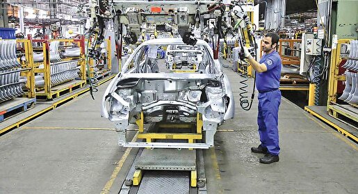 بحران نقدینگی در خودروسازی؛ دو وام ۲۰ همتی آخرین امید زنجیره تولید