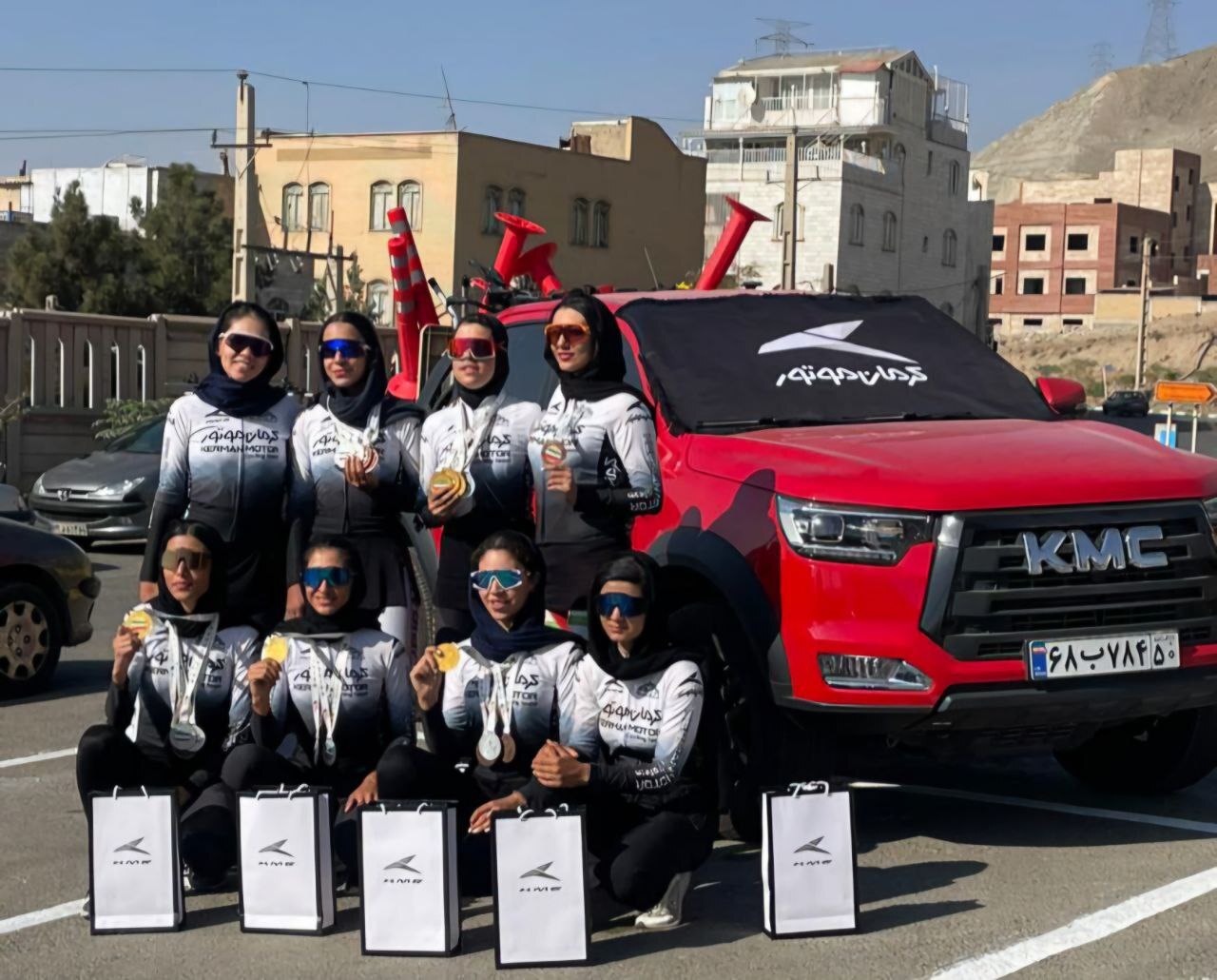 قهرمانی و رکورد شکنی برای بانوان دوچرخه سوار کرمان موتور قهرمانی و رکورد شکنی برای بانوان دوچرخه سوار کرمان موتور