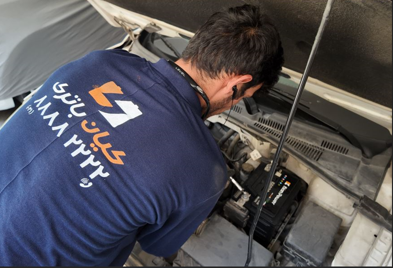 راهنمای باتری خودرو: نحوه کار، زمان تعویض و روشن کردن با باتری کمکی راهنمای باتری خودرو: نحوه کار، زمان تعویض و روشن کردن با باتری کمکی