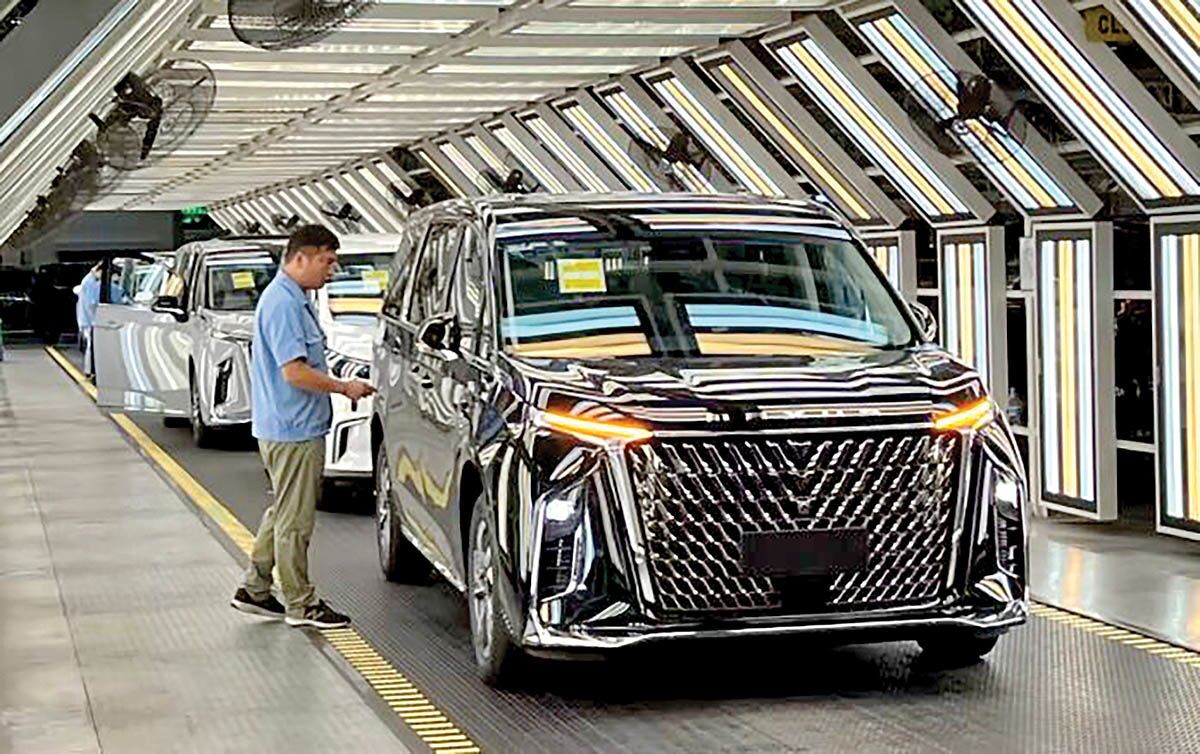 افت سنگین فروش خودرو در چین