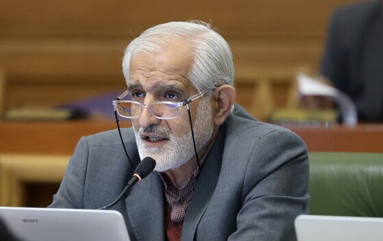 تصمیم برای افزایش نرخ تاکسی با هماهنگی دولت خواهد بود/ ورود اولین رام قطار از چین تا بهمن