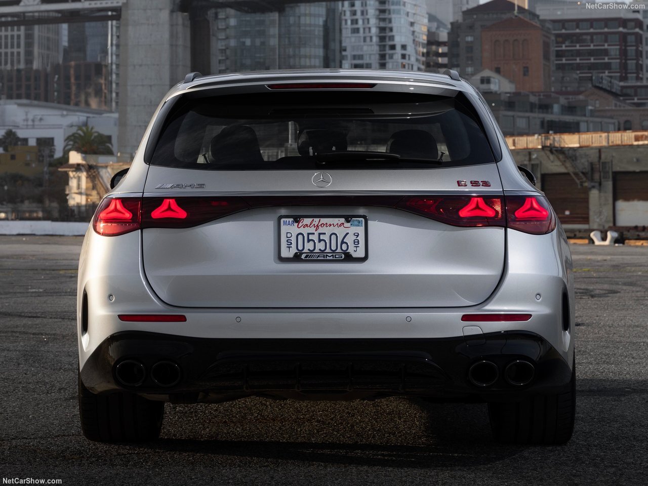 تصویر روز؛ Mercedes-Benz E53 AMG Hybrid Estate (2025)