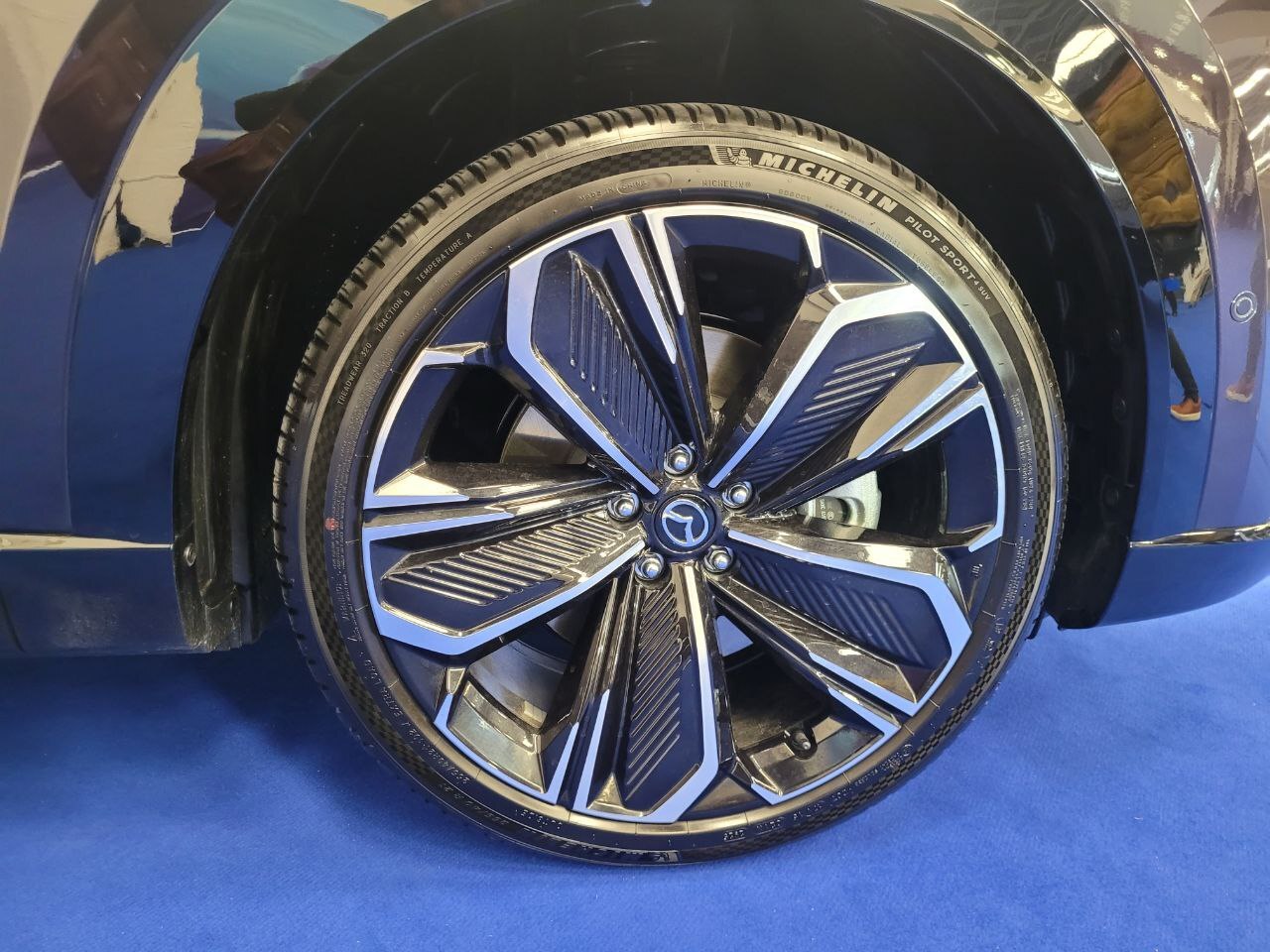 رونمایی مزدا EZ-60 EREV توسط آفتاب خودرو 